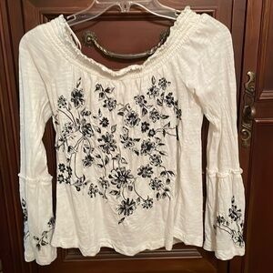 Off the Shoulder Bell Sleeve top